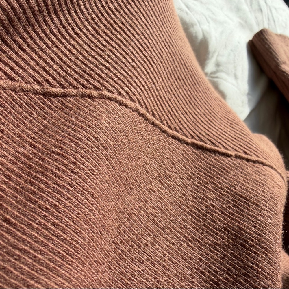 NEW Everlane ribbed cropped workout top - Picture 6 of 11
